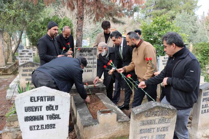 Gazelhan Tenekeci Mahmut Mezarı Başında Anıldı