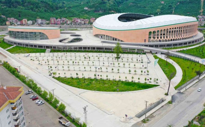 Giresun’da Çotanak Spor Kompleksi Olimpik Yüzme Havuzu Hizmete Açıldı