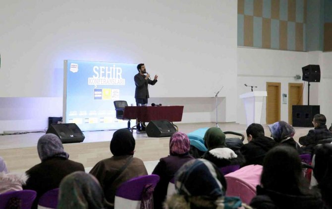 Konya Büyükşehir Belediyesi Şehir Konferanslarını İlçelere Taşıdı