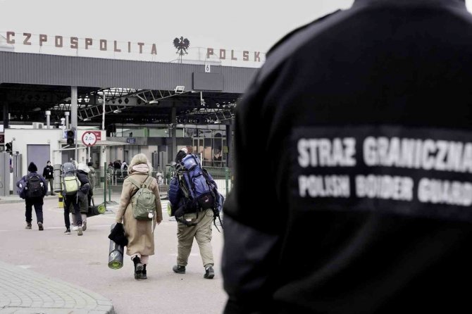 Polonya’da Tren İstasyonu Mülteci Merkezine Dönüştürüldü