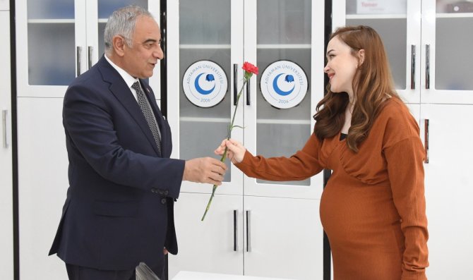 Rektör Turgut, Kadınlar Gününü Kutladı