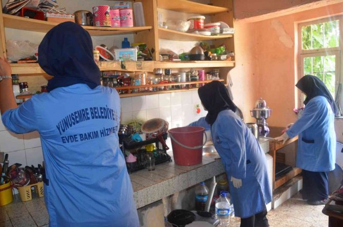 Kadınlar Yunusemre Belediyesinin Her Biriminde İstihdam Ediliyor