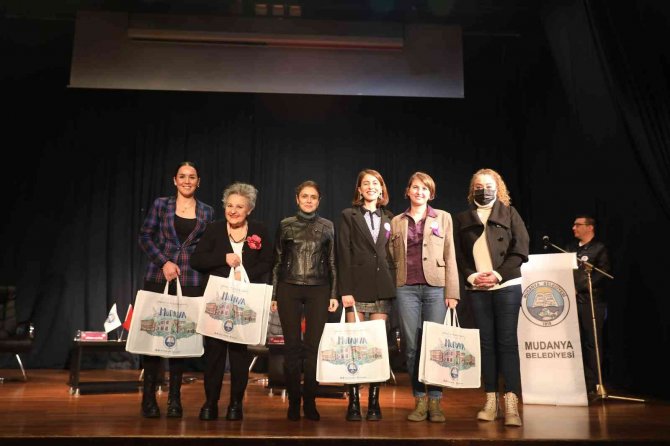 Mudanya’da Kadınlar Eşit Ve Özgür Bir Dünya İçin Dayanışmayı Yeşertti