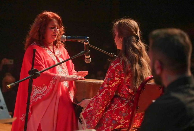 Bergüzar Kadın Sesleri Türk Halk Müziği Topluluğu’ndan Konser