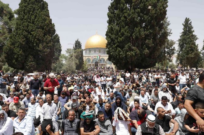 Ramazan Ayının Son Cumasında 160 Bin Kişi Mescid-i Aksa’da Toplandı