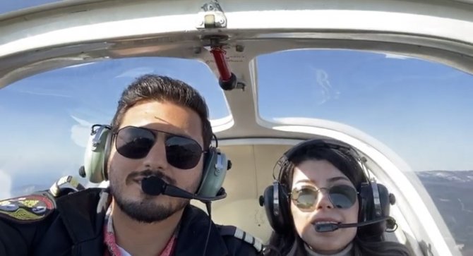 Uçak Kazasında Ölen Pilotun, Sevgilisine Uçak İçerisinde Evlilik Teklifi Ettiği Anlar Ortaya Çıktı