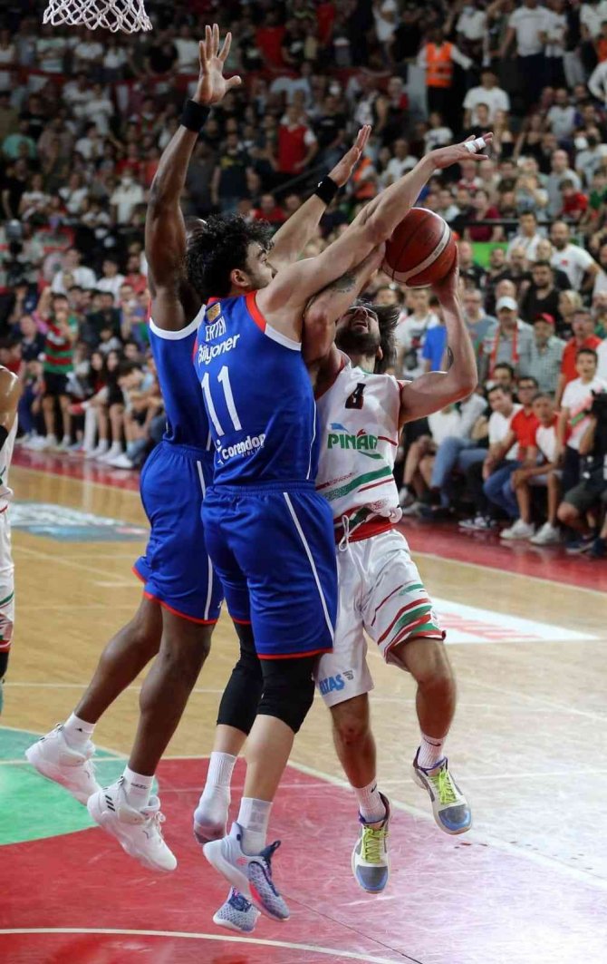 Ing Basketbol Süper Ligi Play-off: Pınar Karşıyaka: 79 - Anadolu Efes: 73