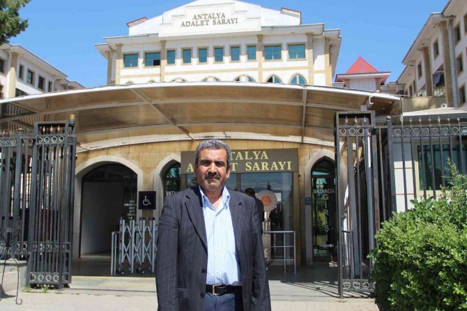 Antalya’da Emekli Taksiciye 238 Bin Tl’lik İmza Tuzağı