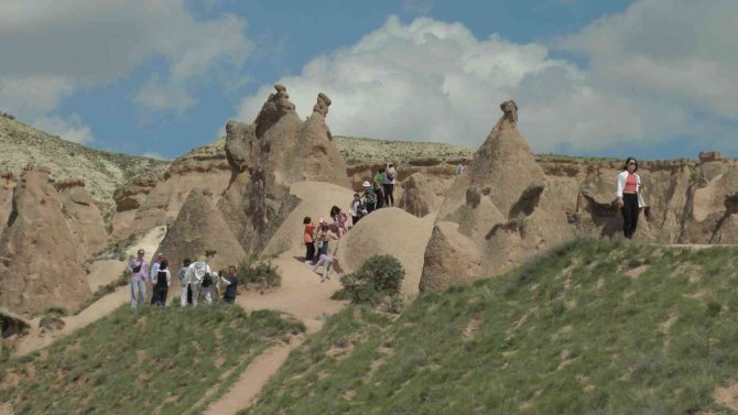 Kapadokya’yı Gezen Öğrenciler Hayran Kaldı