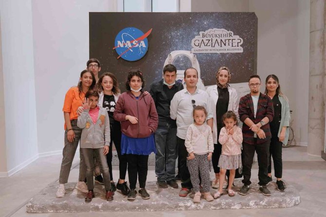 Öğrenciler Nasa Sergisiyle Uzaya Yolculuğunu Keşfetti