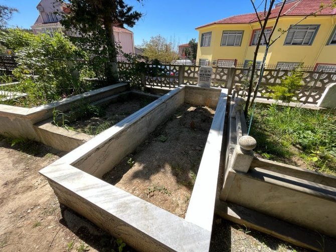Sinop’taki Mezarlık İlgili Bekliyor