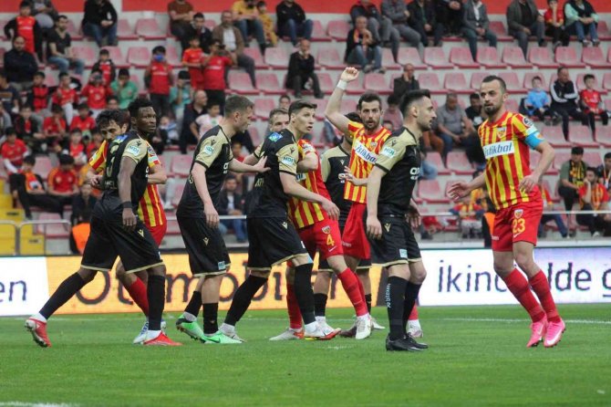 Spor Toto Süper Lig: Kayserispor: 2 - Yeni Malatyaspor: 0 (İ̇lk Yarı)