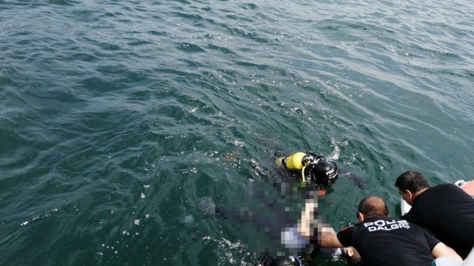 Kayıp Olarak Aranan Şahsın Denizde Cesedi Bulundu