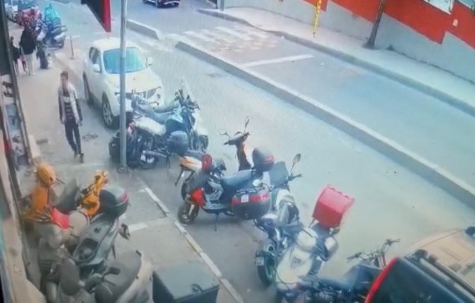 İ̇stanbul’da Parçalanan Motosikleti Sahibi Hurdasından Tanıyınca Hırsızlar Yakalandı