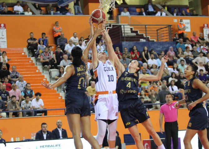 Kadınlar Basketbol Süper Ligi’nde Şampiyon Fenerbahçe