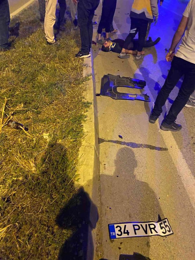 Edirne’de Ticari Araçla Otomobilin Çarpıştığı Kazada 4 Kişi Yaralandı