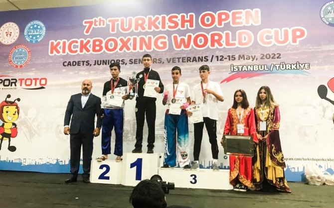 Meram Belediyespor’dan Kick Boksta Dünya Şampiyonluğu