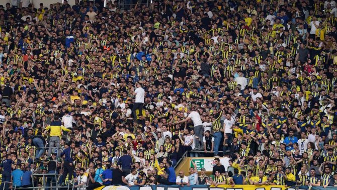 Spor Toto Süper Lig: Fenerbahçe: 0 - Fatih Karagümrük: 0 (Maç Devam Ediyor)