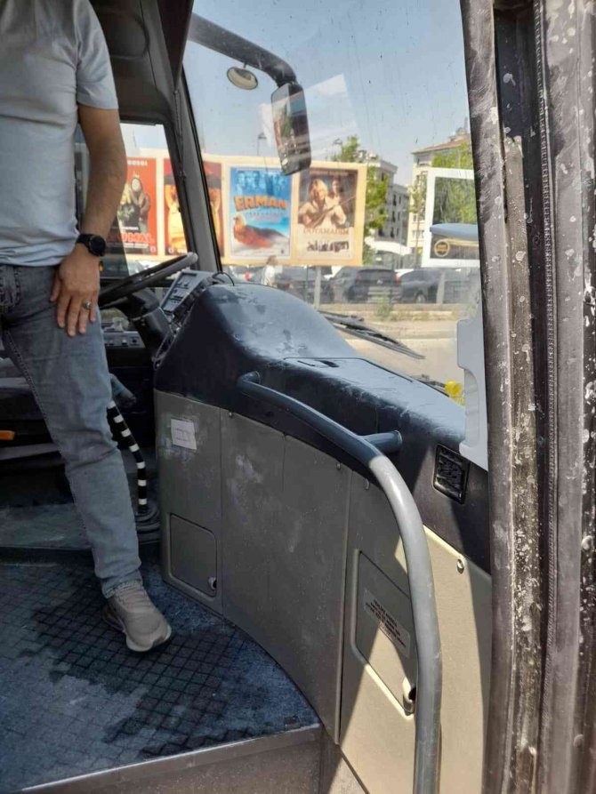 Fenerbahçe Taraftarlarını Taşıyan Otobüse Saldırı