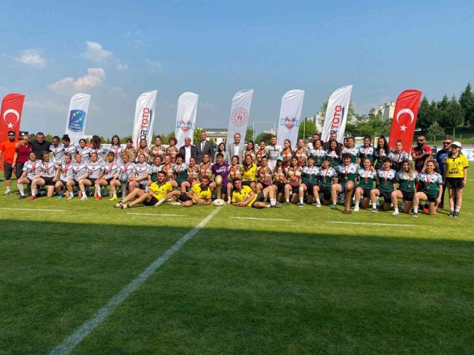 Çarşamba Belediyespor Kadın Ragbi Takımı Türkiye Üçüncüsü Oldu