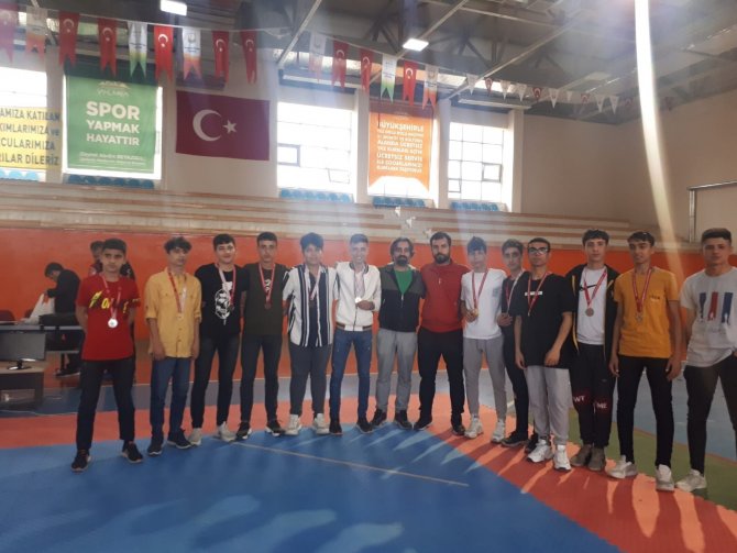 Eyyübiyeli Sporcular Türkiye Şampiyonasına Hazırlanıyor