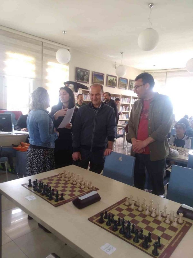 Kars’ta Satranç Turnuvası Düzenlendi