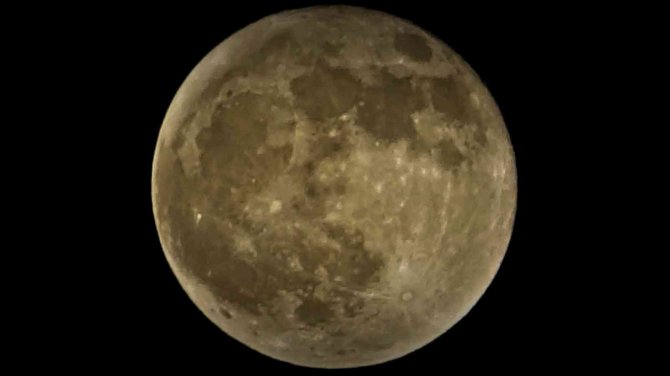 Van’da Ay Tutulması Görsel Şölen Oluşturdu