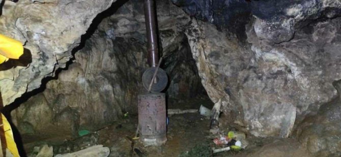Tespit Edilen Mağarada Mühimmat Ve Yaşam Malzemeleri Ele Geçirildi