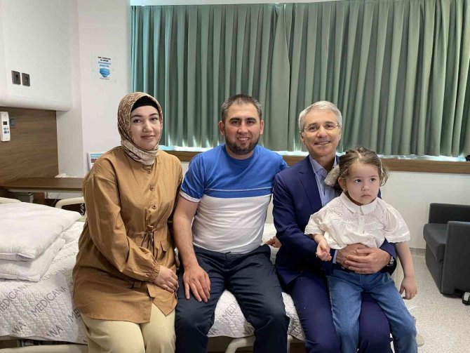 Özbek Çocuk Lavabo Açıcı Yaladı, 2 Yıldır Çektiği Çile Türkiye’de Son Buldu