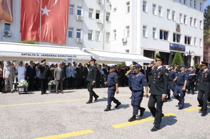 Antalya İ̇l Jandarma Komutanlığında ‘Özel Bireylere’ Temsili Askerlik Töreni Düzenlendi