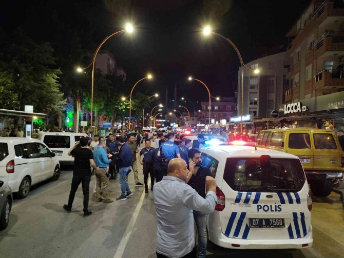 Antalya’da Silahlı Sopalı Kavga, Silahla Ateş Edilme Anı Kamerada: 3 Yaralı, 3 Gözaltı