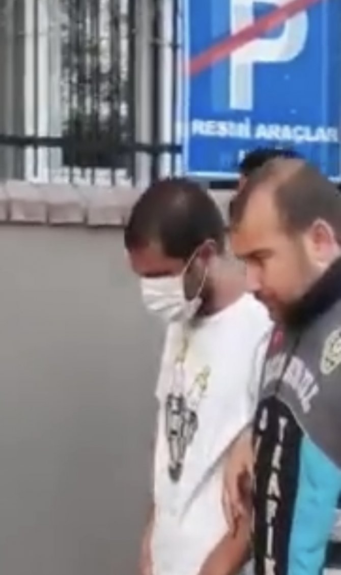 Kadıköy’de Korsan Değnekçi Kıskıvrak Yakalandı
