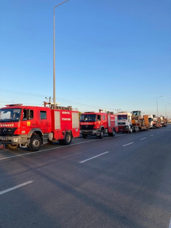 Konya Büyükşehir Marmaris’teki Yangına 22 Araç Ve 36 Personelle Katkı Veriyor