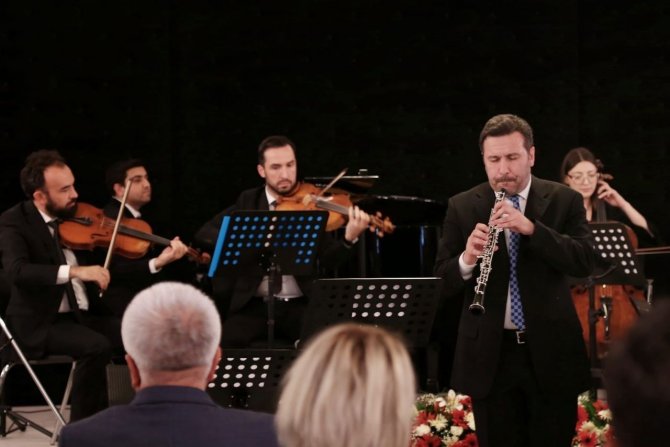 Ankara Müzik Ve Güzel Sanatlar Üniversitesi İlk Mezunlarını Verdi