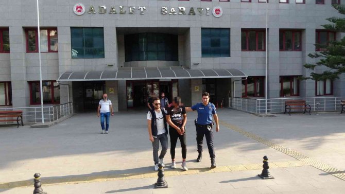 Manavgat’ta Silahlı Yağma Suçundan 2 Tutuklama