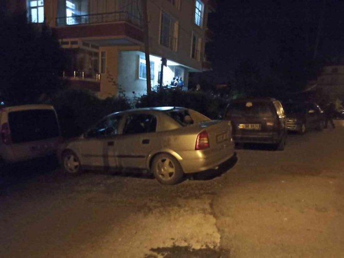 Ankara’da Koca Dehşeti: Kayınbabasını Bıçaklayarak Öldürüp Eşini Yaraladı