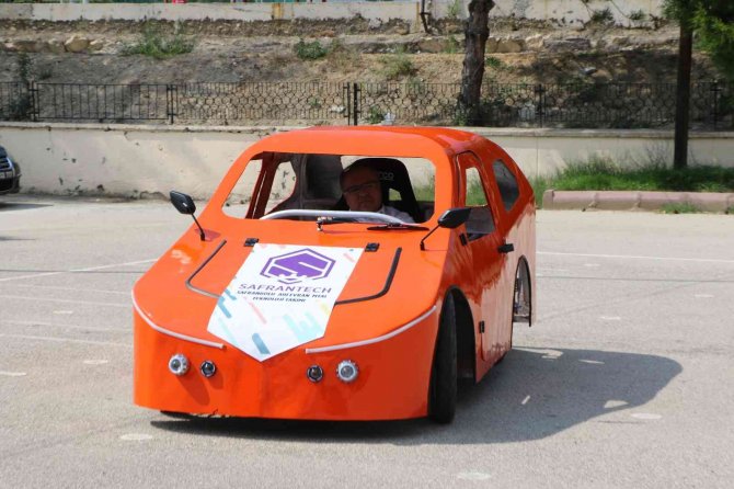 Liseli Öğrenciler Ürettikleri ’Safrantech’ İsimli Elektrikli Araçla Teknofest’te Yarışacak