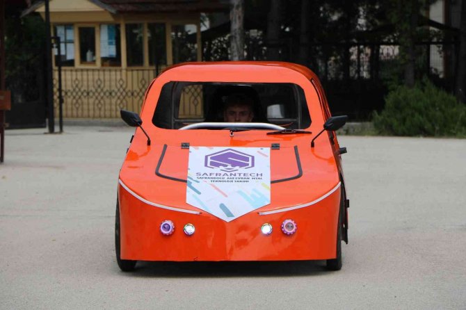 Liseli Öğrenciler Ürettikleri ’Safrantech’ İsimli Elektrikli Araçla Teknofest’te Yarışacak