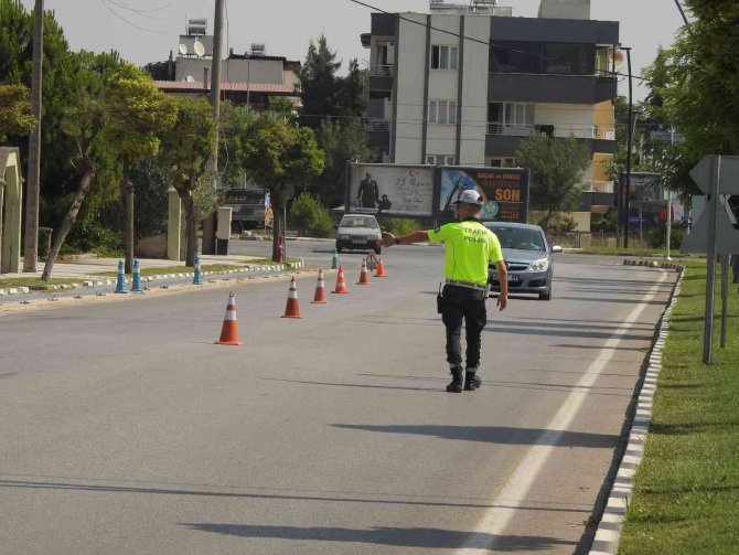 Manisa’da Sürücülere Mesir Lokumlu Trafik Denetimi
