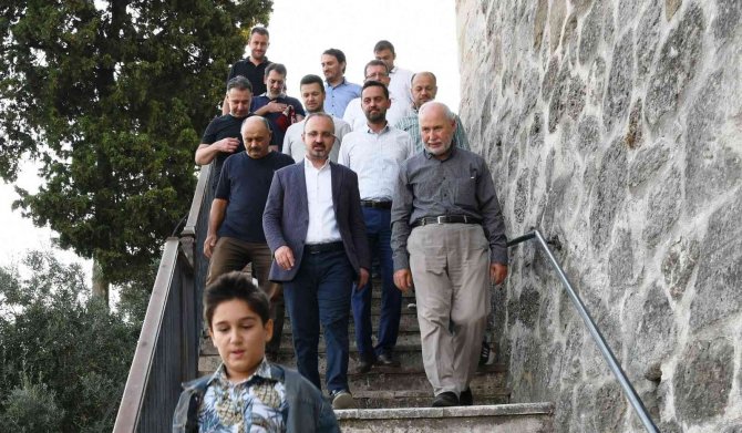 Ak Parti’li Turan Bayram Namazını Lapseki’de Kıldı