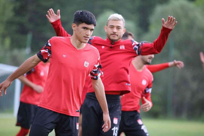 Sivasspor’da Yeni Sezon Hazırlıkları Sürüyor