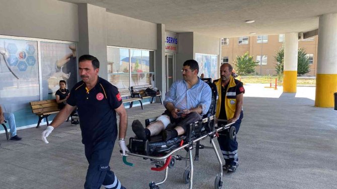 Erzincan’da Acemi Kasaplar Hastanenin Yolunu Tuttu