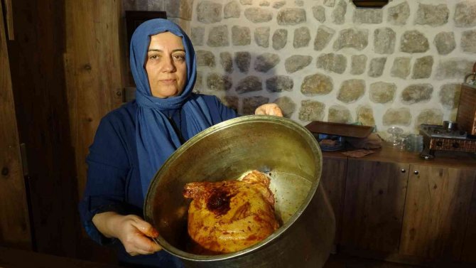 Mardin’de Asırlardır Değişmeyen Gelenek: Bayram Kahvaltısında Kaburga Dolması