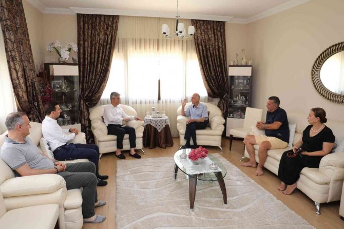 Başkan Oktay, Eski Belediye Başkanını Unutmadı