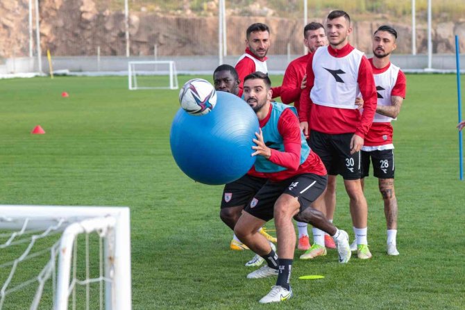 Samsunspor’da Gözler Ayrılacak Futbolcularda