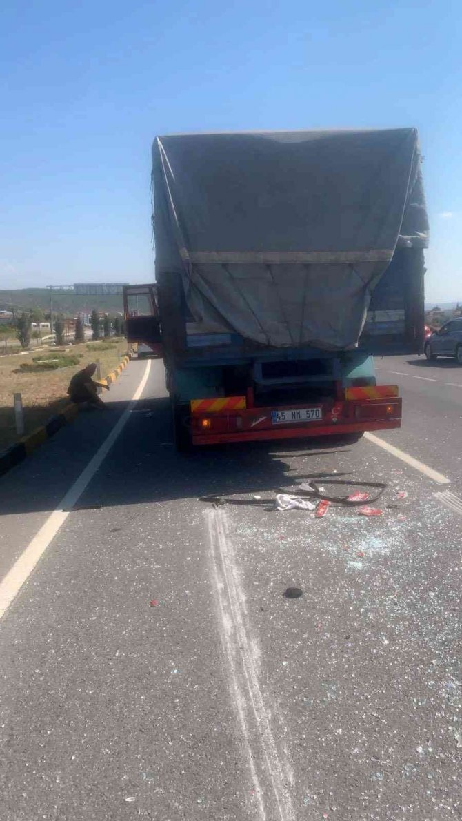 Manisa’da Trafik Kazası: 1’i Ağır 5 Yaralı