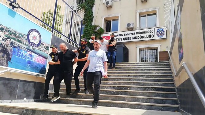 Fatih’te 562 Bin Dolar İle 100 Bin Euro Bulunan Kasayı Çalan Zanlılar Yakalandı
