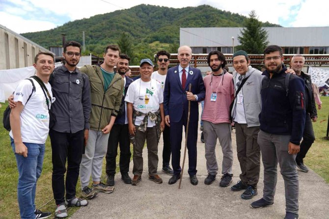 Ak Parti Genel Başkan Vekili Kurtulmuş, Srebrenitsa Annelerini Ziyaret Etti