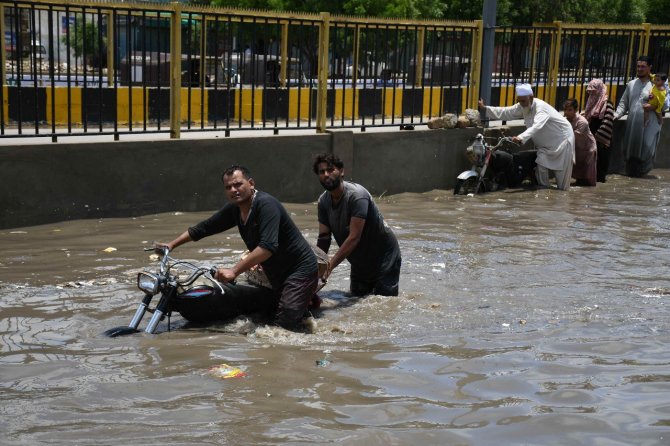 Pakistan’daki Sel Felaketinde Can Kaybı 147’ye Yükseldi