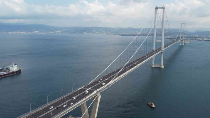 Bakan Karaismailoğlu: “Osmangazi Köprüsü’nde, 8 Temmuz’da 80 Bin 624 Araç İle Rekor Kırıldı”